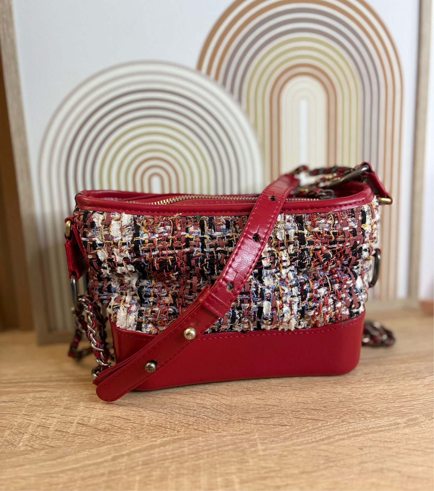 CHANEL Gabrielle Small – Tweed Multicolor & Cuero Rojo