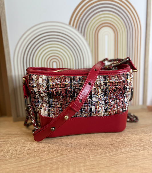 CHANEL Gabrielle Small – Tweed Multicolor & Cuero Rojo
