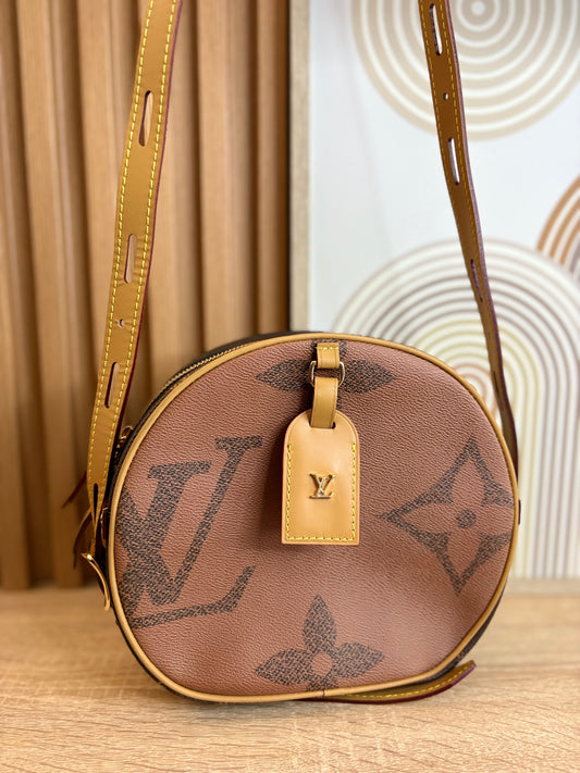 Louis Vuitton Boîte Chapeau Souple – Monogram Giant Reverse